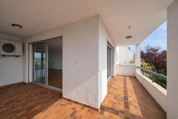 Villa d'architecte de 310 m² avec logement indépendant - Balaruc -les- bains