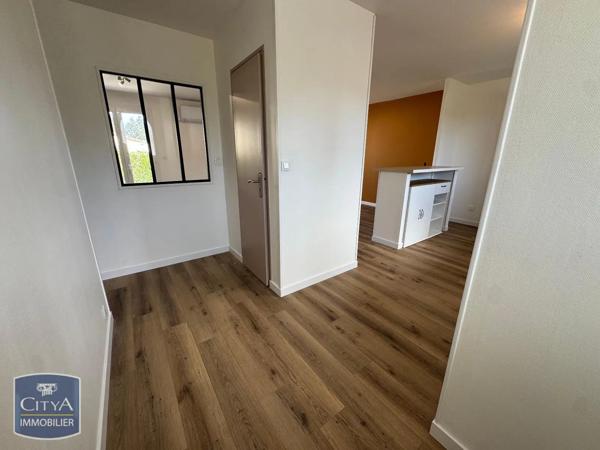 Maison à louer 4 pièces 87.77m² Vouneuil-sous-Biard (86580)