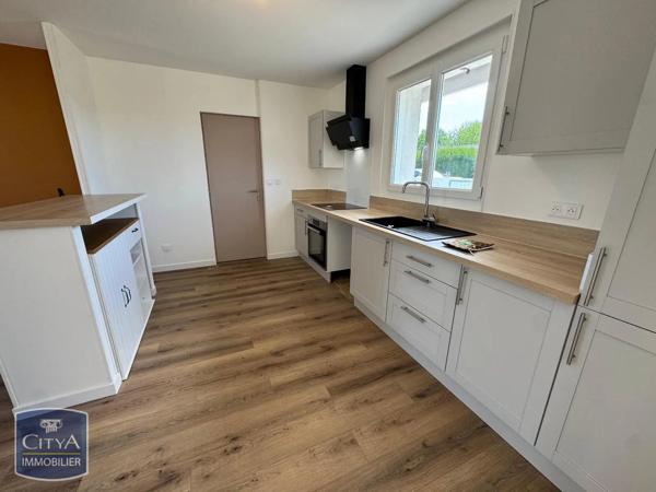 Maison à louer 4 pièces 87.77m² Vouneuil-sous-Biard (86580)