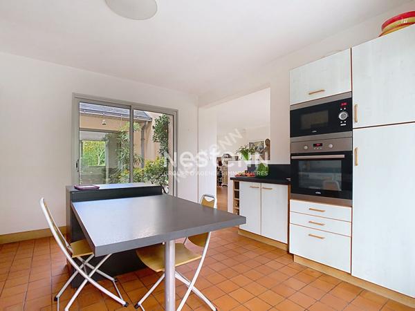 Maison d'architecte ? 172 m² ? Vue imprenable sur le Golf d'Avrillé