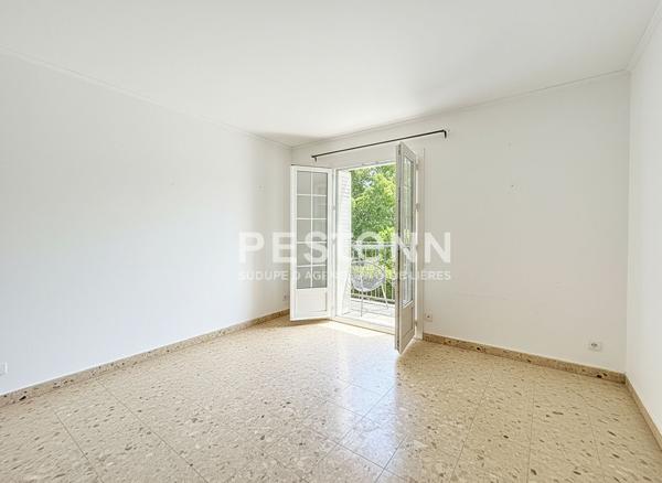 Maison en meulière à Antony Centre - 148 m² avec jardin - À 5 min du RER B - Fort potentiel