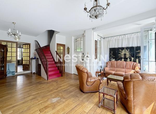 Maison en meulière à Antony Centre - 148 m² avec jardin - À 5 min du RER B - Fort potentiel
