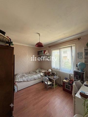 Maison
         5 pièces
        - 113 m² 237 000 € *