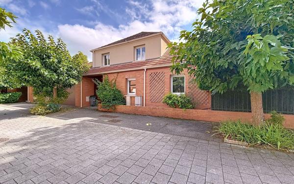 Maison à vendre    8 pièces • 163,75 m2 Guyancourt