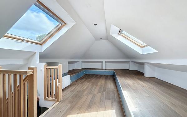 Maison à vendre    8 pièces • 163,75 m2 Guyancourt