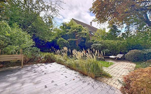 Maison à vendre    8 pièces • 163,75 m2 Guyancourt