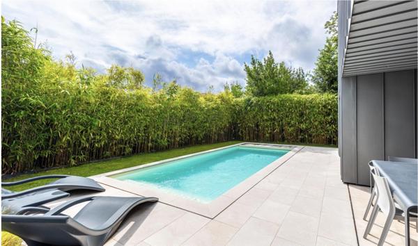 Pessac hyper centre, dans une rue calme: Demeure d'exception dans le quartier protégé des 16 villas du Casino