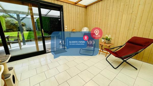 Jolie maison semi-inividuelle de 125 m2 + 40 m2 de commerce + 1 garage et jardin