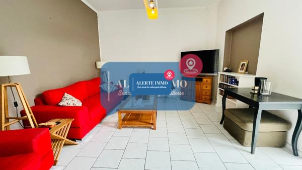 Jolie maison semi-inividuelle de 125 m2 + 40 m2 de commerce + 1 garage et jardin