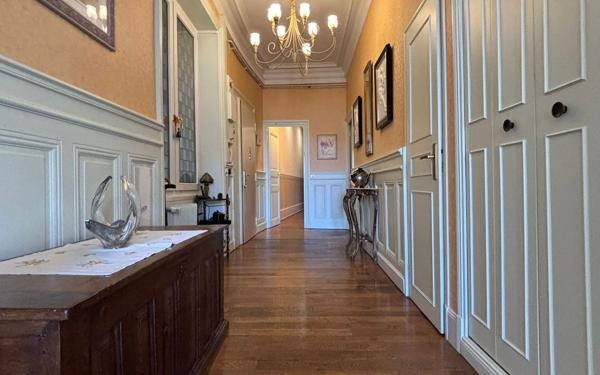 Appartement à vendre    6 pièces • 165,60 m2 Dijon