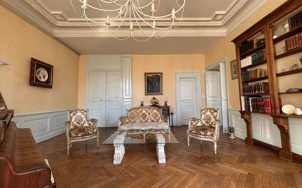 Appartement à vendre    6 pièces • 165,60 m2 Dijon