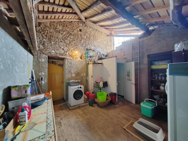 Charmante maison en pierre de 106 m² avec jardin et dépendances à VALENCE SUR BAISE (32)