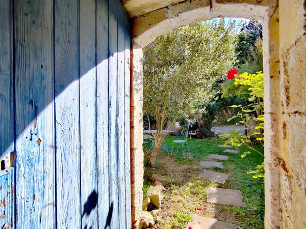 Charmante maison en pierre de 106 m² avec jardin et dépendances à VALENCE SUR BAISE (32)