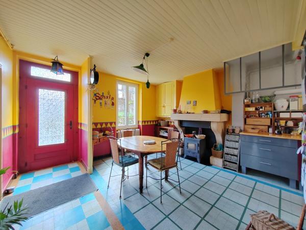 Charmante maison en pierre de 106 m² avec jardin et dépendances à VALENCE SUR BAISE (32)
