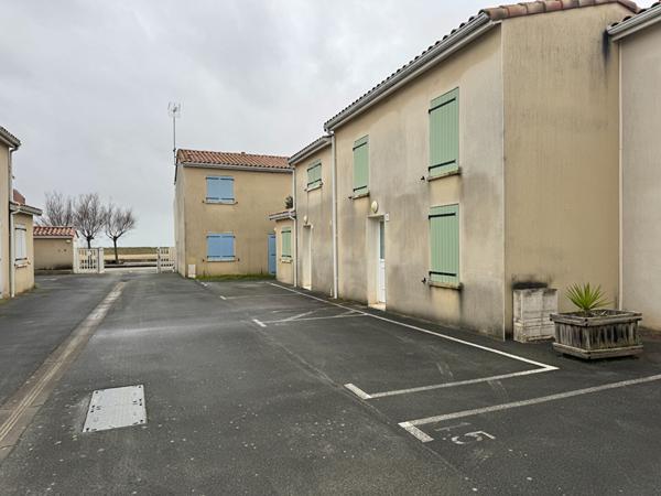 Maison 2 chambres avec jardinet au bord de Mer- Marennes
