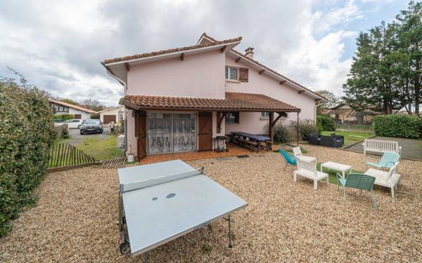 Maison à vendre    7 pièces •  Biscarrosse