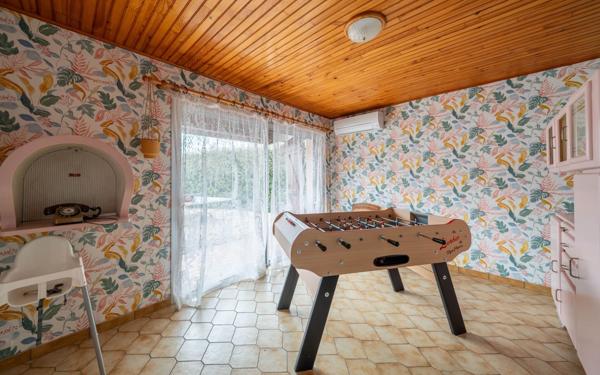 Maison à vendre    7 pièces •  Biscarrosse