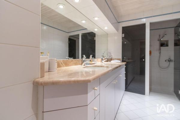 Maison à vendre 6 pièces 284 m² Saint-Priest