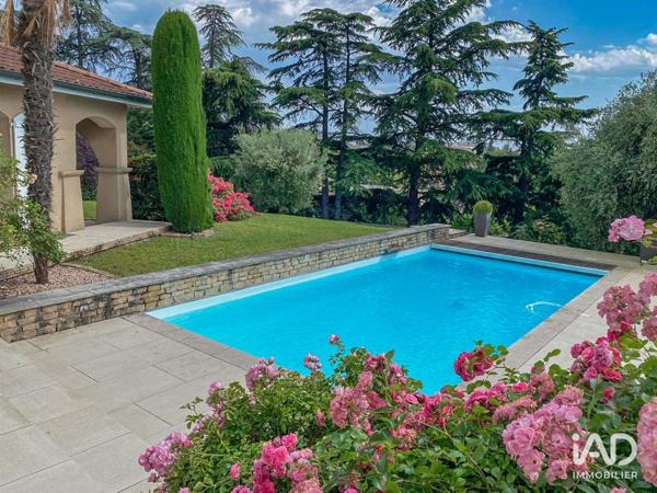 Maison à vendre 6 pièces 284 m² Saint-Priest