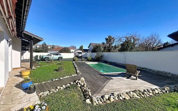 Maison à vendre    5 pièces •  Anglet