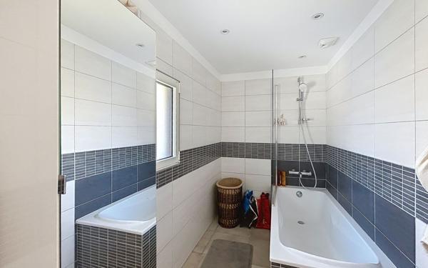 Maison à vendre    5 pièces •  Anglet