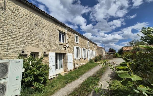Vente Maison rénové(e) Saint-hilaire-des-loges   