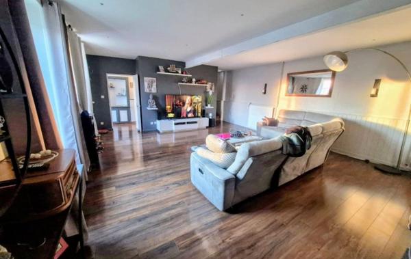 Vente Maison rénové(e) Saint-hilaire-des-loges   