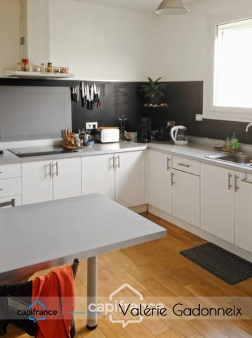 Maison individuelle avec jardin et garage proche centre-ville