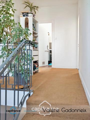 Maison individuelle avec jardin et garage proche centre-ville