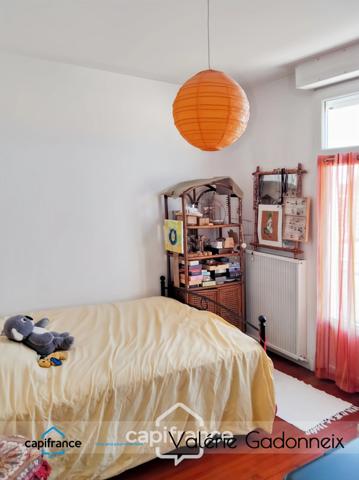 Maison individuelle avec jardin et garage proche centre-ville