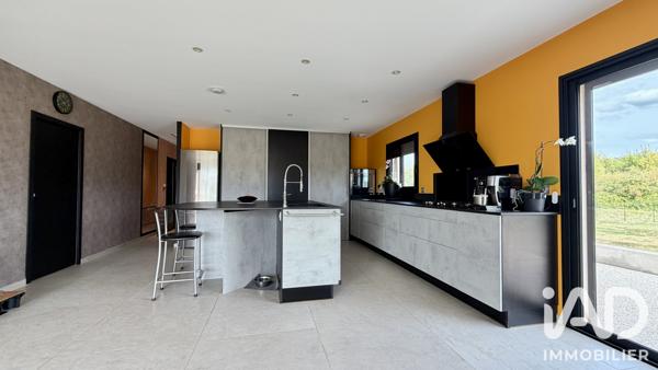 Maison à vendre 4 pièces 126 m² Saint-Sernin