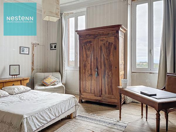 A vendre maison de village de 190m² habitable, cours, jardin, garage, 10 min de Nailloux