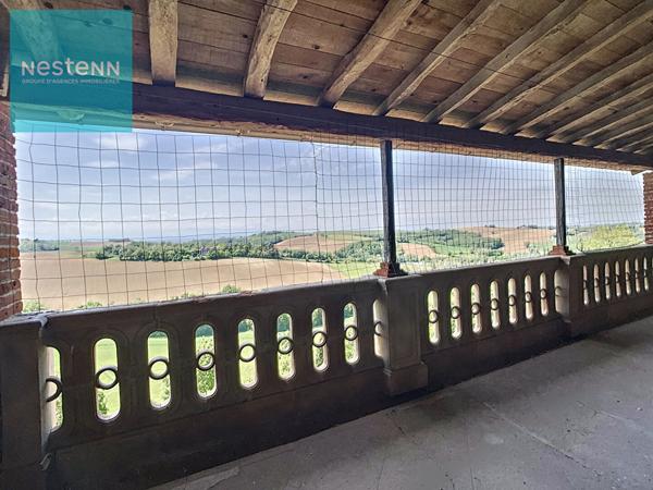 A vendre maison de village de 190m² habitable, cours, jardin, garage, 10 min de Nailloux