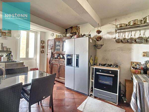 A vendre maison de village de 190m² habitable, cours, jardin, garage, 10 min de Nailloux