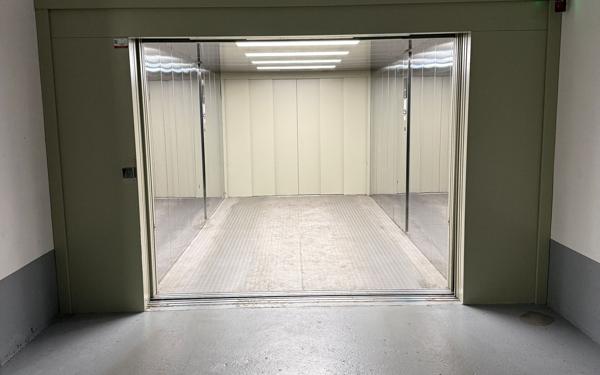 Stationnement à louer