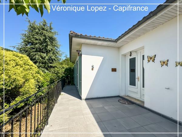 Pont du Casse, belle maison familiale de 159 m² offrant confort, luminosité et calme avec jardin et piscine