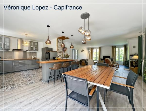 Pont du Casse, belle maison familiale de 159 m² offrant confort, luminosité et calme avec jardin et piscine