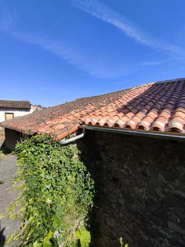 Immobilier Confolens (16500) – Maison de village 150m2 – 25 000 €