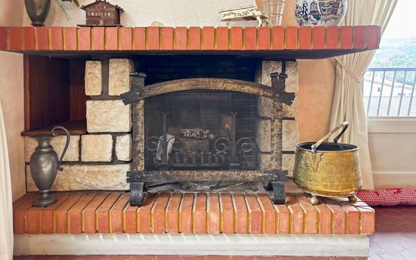 Maison à vendre    6 pièces • 168 m2 Saint-Péray