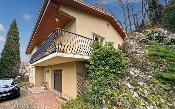 Maison à vendre    6 pièces • 168 m2 Saint-Péray