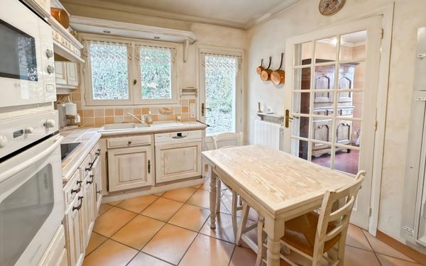 Maison à vendre    6 pièces • 168 m2 Saint-Péray