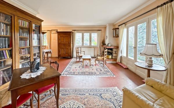 Maison à vendre    6 pièces • 168 m2 Saint-Péray