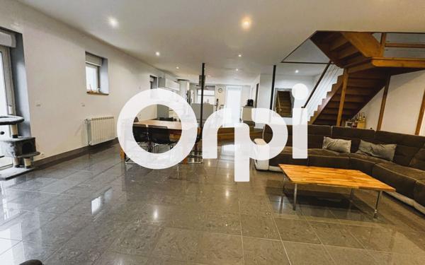 Maison à vendre    9 pièces •  Saint-Chamond