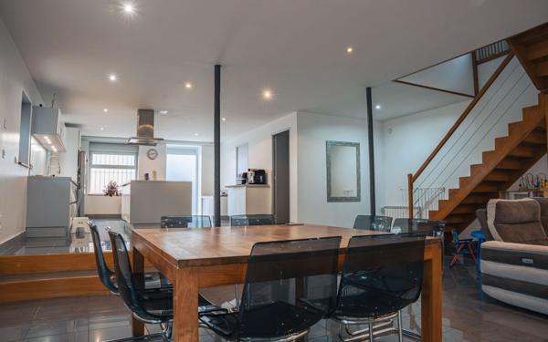 Maison à vendre    9 pièces •  Saint-Chamond