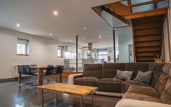 Maison à vendre    9 pièces •  Saint-Chamond