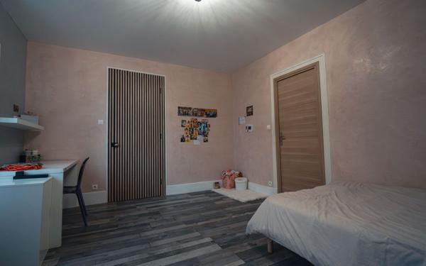 Maison à vendre    9 pièces •  Saint-Chamond