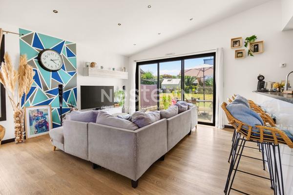 Jolie maison contemporaine et sans travaux située au calme à TREMELOIR