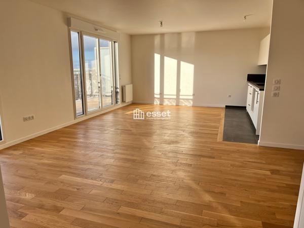 Location Appartement 3 pièces 74.05 m² - Courbevoie 92400