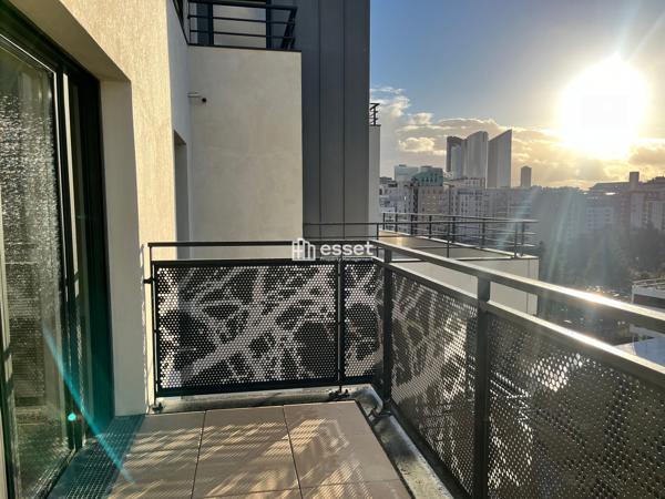 Location Appartement 3 pièces 74.05 m² - Courbevoie 92400