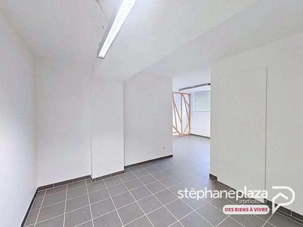 Local commercial 7 pièces 209 m2